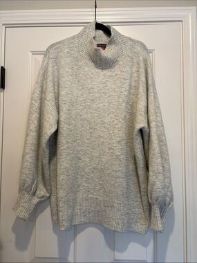 Vince Camuto Light Gray Ribbed Knit Sweater,Size Large